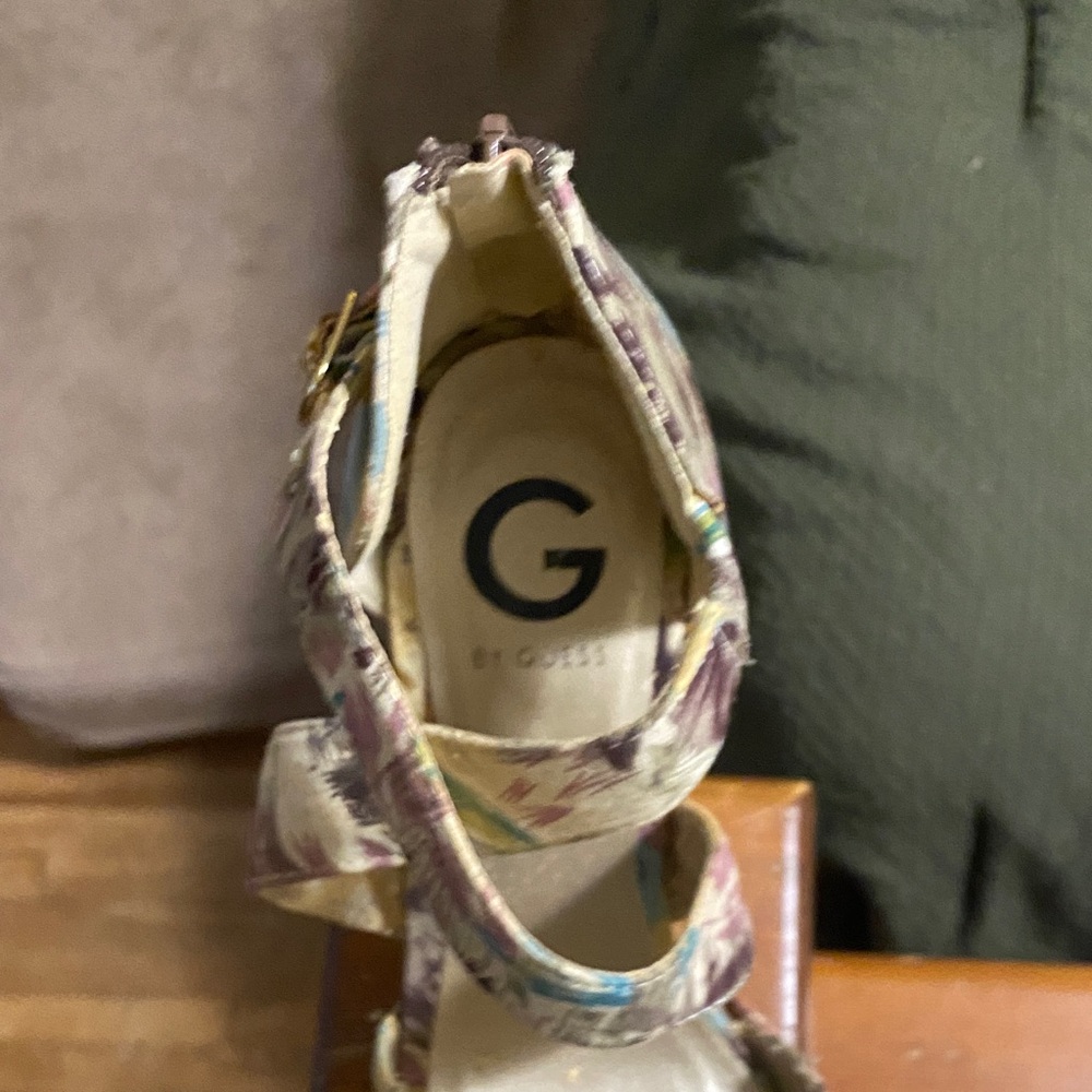 Guess Women's Colorful Patterned Heels